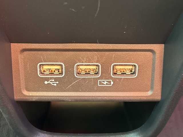 ホンダ Ｎ ＯＮＥ オリジナル スタイル+アーバン 神奈川県 2024(令6)年 0.9万km ガーデングリーンM 純正9インチSDナビ【LXU-247NBi】/(AM/FM/フルセグ/DVD/CD/SD/USB/MSV/Bluetooth)/ホンダセンシング/アクティブクルーズコントロール/充電用USBタイプCポート×2/プライムスムースフロントシート/前席シートヒーター/14インチスチールホイール＋カラードディッシュホイール/CMBS/先行車発進お知らせ/路外逸脱抑制システム/レーンキープアシストシステム/標識認識機能/アイドリングストップ/LEDヘッドライト/オートライト/ウィンカーミラー/電動格納ミラー/プッシュスタート/スマートキー/フロアマット/保証書