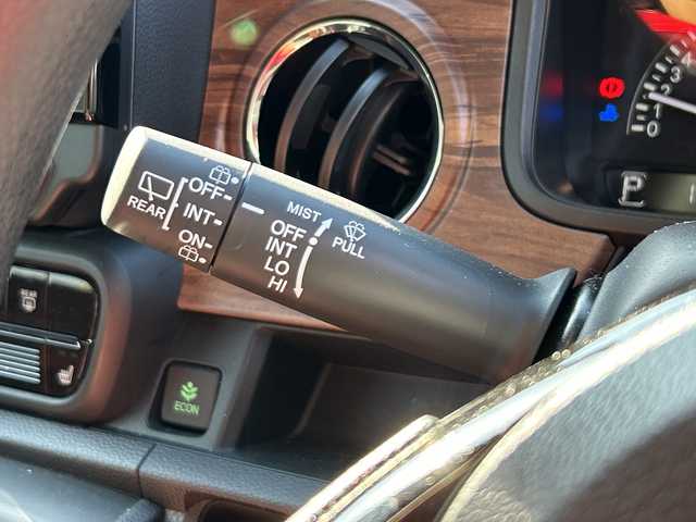 ホンダ Ｎ ＯＮＥ オリジナル スタイル+アーバン 神奈川県 2024(令6)年 0.9万km ガーデングリーンM 純正9インチSDナビ【LXU-247NBi】/(AM/FM/フルセグ/DVD/CD/SD/USB/MSV/Bluetooth)/ホンダセンシング/アクティブクルーズコントロール/充電用USBタイプCポート×2/プライムスムースフロントシート/前席シートヒーター/14インチスチールホイール＋カラードディッシュホイール/CMBS/先行車発進お知らせ/路外逸脱抑制システム/レーンキープアシストシステム/標識認識機能/アイドリングストップ/LEDヘッドライト/オートライト/ウィンカーミラー/電動格納ミラー/プッシュスタート/スマートキー/フロアマット/保証書