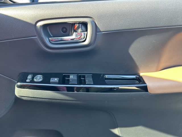 ホンダ Ｎ ＯＮＥ オリジナル スタイル+アーバン 神奈川県 2024(令6)年 0.9万km ガーデングリーンM 純正9インチSDナビ【LXU-247NBi】/(AM/FM/フルセグ/DVD/CD/SD/USB/MSV/Bluetooth)/ホンダセンシング/アクティブクルーズコントロール/充電用USBタイプCポート×2/プライムスムースフロントシート/前席シートヒーター/14インチスチールホイール＋カラードディッシュホイール/CMBS/先行車発進お知らせ/路外逸脱抑制システム/レーンキープアシストシステム/標識認識機能/アイドリングストップ/LEDヘッドライト/オートライト/ウィンカーミラー/電動格納ミラー/プッシュスタート/スマートキー/フロアマット/保証書