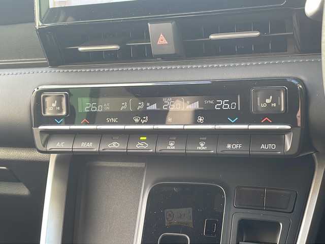 トヨタ ヴォクシー ハイブリッド S－Z 京都府 2022(令4)年 4.9万km ホワイトパールクリスタルシャイン 純正１０インチディスプレイオーディオ　ナビ　フルセグ　Ｂｌｕｅｔｏｏｔｈオーディオ　バックカメラ　後席フリップダウンモニター　レーダークルーズ　両側パワースライド　ＬＥＤライト　シートヒーター　前後ドラレコ　クリアランスソナー　ビルトインETC