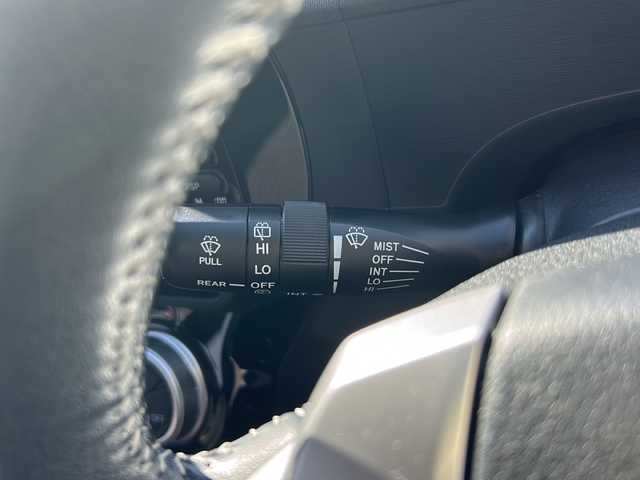 トヨタ アクア X－URBAN 岐阜県 2015(平27)年 11.5万km コバルトブルーメタリック 【登録時走行距離：114635km】/社外ナビ/フルセグテレビ/バックカメラ/ルーフレール/Ｘ－ＵＲＢＡＮエアロ/ＬＥＤヘッドライト/純正アルミホイール/純正フロアマット/ドアバイザー/フォグランプ/ハーフレザーシート/ETC/禁煙車/プッシュスタート/スマートキー/横滑り防止装置