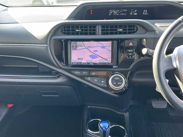 トヨタ アクア X－URBAN 岐阜県 2015(平27)年 11.5万km コバルトブルーメタリック 【登録時走行距離：114635km】/社外ナビ/フルセグテレビ/バックカメラ/ルーフレール/Ｘ－ＵＲＢＡＮエアロ/ＬＥＤヘッドライト/純正アルミホイール/純正フロアマット/ドアバイザー/フォグランプ/ハーフレザーシート/ETC/禁煙車/プッシュスタート/スマートキー/横滑り防止装置