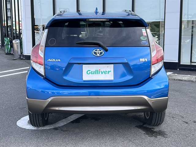 トヨタ アクア X－URBAN 岐阜県 2015(平27)年 11.5万km コバルトブルーメタリック 【登録時走行距離：114635km】/社外ナビ/フルセグテレビ/バックカメラ/ルーフレール/Ｘ－ＵＲＢＡＮエアロ/ＬＥＤヘッドライト/純正アルミホイール/純正フロアマット/ドアバイザー/フォグランプ/ハーフレザーシート/ETC/禁煙車/プッシュスタート/スマートキー/横滑り防止装置