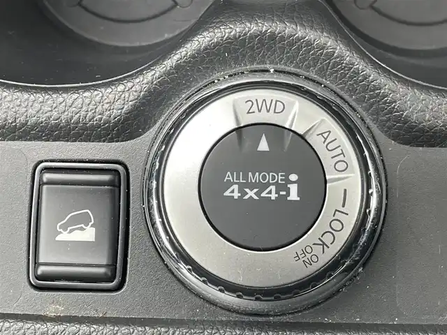 日産 エクストレイル 20X 東京都 2018(平30)年 5.7万km プレミアムコロナオレンジ 4WD/社外メモリナビ/フルセグ/バックカメラ/ETC/パワーテールゲート/ルーフレール/エマージェンシーブレーキ/コーナーセンサー/スマートキー/アイドリングストップ/純正18インチAW/LEDヘッドライト/オートライト