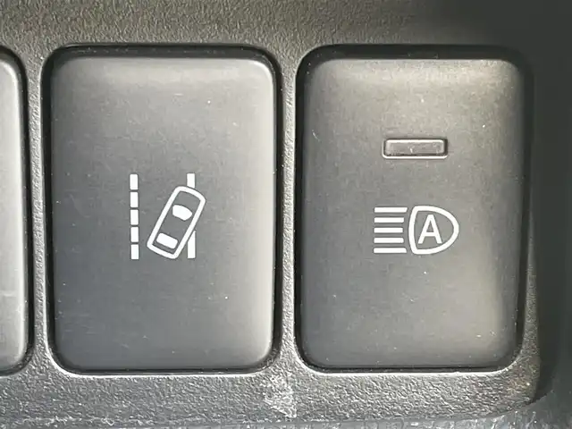 日産 デイズ ルークス ハイウェイスター Gターボ 福岡県 2019(令1)年 5.6万km ホワイトソリッド/プレミアムオリーブM 純正ナビ（ＭＭ３１９Ｄ－Ｗ）/フルセグTV/CD/DVD/BT/SD/AUX/AM/FM/アラウンドビューモニター/エマージェンシーブレーキ/両側パワースライドドア/ＬＤＷ/クルーズコントロール/前後ドラレコ/ＥＴＣ２．０/オートハイビーム/ＬＥＤオートライト/フォグランプ/スマートキー/プッシュスタート/ステアリングリモコン/純正AW/シートバックテーブル/ロールサンシェード/ベンチシート