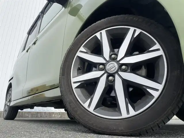 日産 デイズ ルークス ハイウェイスター Gターボ 福岡県 2019(令1)年 5.6万km ホワイトソリッド/プレミアムオリーブM 純正ナビ（ＭＭ３１９Ｄ－Ｗ）/フルセグTV/CD/DVD/BT/SD/AUX/AM/FM/アラウンドビューモニター/エマージェンシーブレーキ/両側パワースライドドア/ＬＤＷ/クルーズコントロール/前後ドラレコ/ＥＴＣ２．０/オートハイビーム/ＬＥＤオートライト/フォグランプ/スマートキー/プッシュスタート/ステアリングリモコン/純正AW/シートバックテーブル/ロールサンシェード/ベンチシート