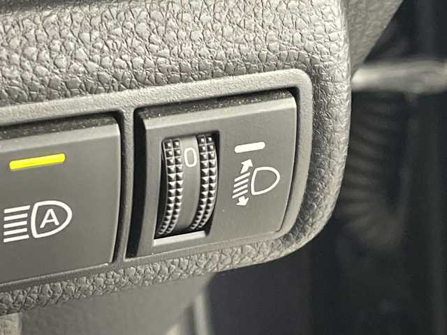 トヨタ カローラツーリング ハイブリッド ダブルバイビー 群馬県 2020(令2)年 4.4万km スパークリングブラックパールクリスタルシャイン 純正１０．５型ナビ　バックカメラ　シートヒーター　ステアリングヒーター　ＥＴＣ２．０　ハーフレザーシート　衝突被害軽減ブレーキ　レーンアシスト　クリアランスソナー　ＬＥＤヘッドライト　禁煙車