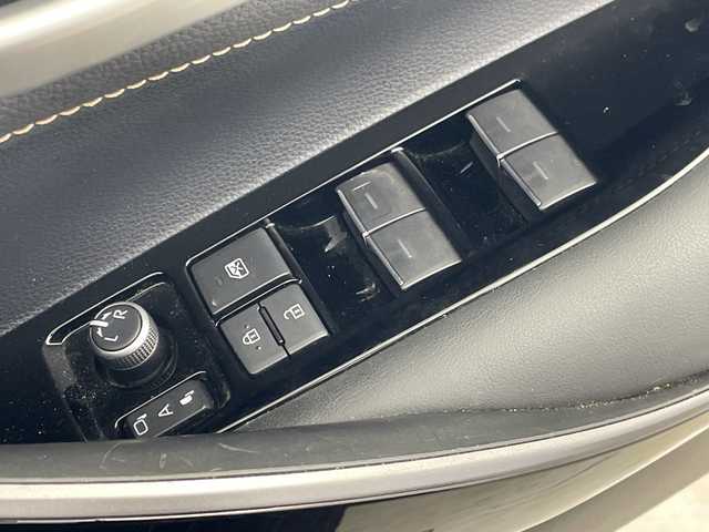 トヨタ カローラツーリング ハイブリッド ダブルバイビー 群馬県 2020(令2)年 4.4万km スパークリングブラックパールクリスタルシャイン 純正１０．５型ナビ　バックカメラ　シートヒーター　ステアリングヒーター　ＥＴＣ２．０　ハーフレザーシート　衝突被害軽減ブレーキ　レーンアシスト　クリアランスソナー　ＬＥＤヘッドライト　禁煙車