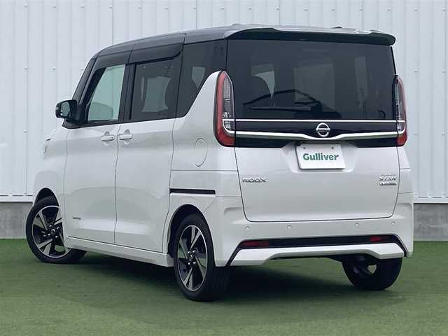 日産 ルークス HWS Gターボ アーバンクロム 香川県 2023(令5)年 0.4万km チタニウムグレーM/シルキーホワイト 登録時走行距離：4028km/純正9型ディスプレイオーディオ/　BT接続　連動式前後ドラレコ/全方位カメラ/ビルトインETC/エマージェンシーブレーキ/レーンキープアシスト/LEDヘッドライト/オートライト/フォグランプ/レベライザヘッドライト/アイドリングストップ/横滑り防止装置/フレーザークロス防水シート/ベンチシート/プッシュスタート/スマートキー/スペアキー