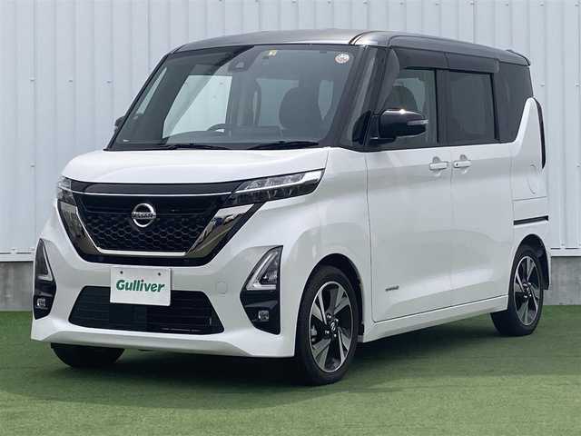 日産 ルークス HWS Gターボ アーバンクロム 香川県 2023(令5)年 0.4万km チタニウムグレーM/シルキーホワイト 登録時走行距離：4028km/純正9型ディスプレイオーディオ/　BT接続　連動式前後ドラレコ/全方位カメラ/ビルトインETC/エマージェンシーブレーキ/レーンキープアシスト/LEDヘッドライト/オートライト/フォグランプ/レベライザヘッドライト/アイドリングストップ/横滑り防止装置/フレーザークロス防水シート/ベンチシート/プッシュスタート/スマートキー/スペアキー