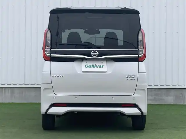 日産 ルークス HWS Gターボ アーバンクロム 香川県 2023(令5)年 0.4万km チタニウムグレーM/シルキーホワイト 登録時走行距離：4028km/純正9型ディスプレイオーディオ/　BT接続　連動式前後ドラレコ/全方位カメラ/ビルトインETC/エマージェンシーブレーキ/レーンキープアシスト/LEDヘッドライト/オートライト/フォグランプ/レベライザヘッドライト/アイドリングストップ/横滑り防止装置/フレーザークロス防水シート/ベンチシート/プッシュスタート/スマートキー/スペアキー