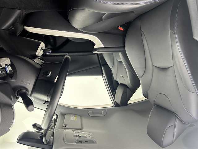 トヨタ プリウス A ツーリングセレクション 埼玉県 2016(平28)年 6.1万km ホワイトパールクリスタルシャイン 純正９型ナビ　フルセグ　ＢＴ　ＤＶＤ　ＨＤＭＩ　レーダークルーズコントロール　前席シートヒーター　純正ドライブレコーダー　前後クリアランスソナー　バックカメラ　ＬＥＤヘッドライト　ビルトインＥＴＣ
