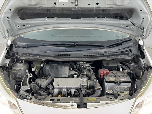 日産 ノート メダリスト エマージェンシーB 愛知県 2014(平26)年 5.3万km ブリリアントホワイトパール 禁煙車/純正7インチナビ/（CD/DVD/Bluetooth/フルセグTV）/全方位カメラ/衝突軽減ブレーキ/レーンキープアシストスマート/踏み間違い衝突防止アシスト/ETC/アイドリングストップ/横滑り防止装置/スマートキー/プッシュスタート/純正15インチアルミホイール/純正フロアマット