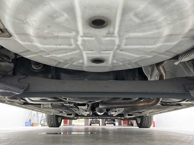 日産 ノート メダリスト エマージェンシーB 愛知県 2014(平26)年 5.3万km ブリリアントホワイトパール 禁煙車/純正7インチナビ/（CD/DVD/Bluetooth/フルセグTV）/全方位カメラ/衝突軽減ブレーキ/レーンキープアシストスマート/踏み間違い衝突防止アシスト/ETC/アイドリングストップ/横滑り防止装置/スマートキー/プッシュスタート/純正15インチアルミホイール/純正フロアマット