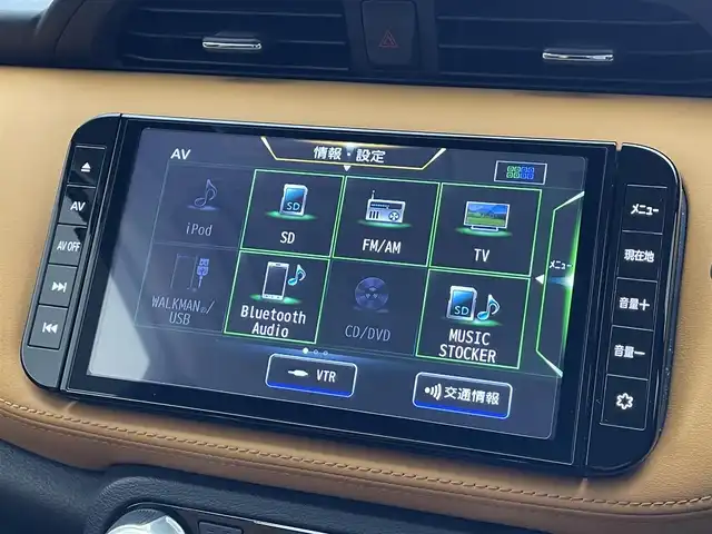 日産 キックス X ツートーンインテリアED 滋賀県 2020(令2)年 3.1万km ブリリアントホワイトパール 純正ナビ/（CD/DVD/BT/フルセグ）/全方位カメラ/前後ドライブレコーダー/ETC/シートヒーター/ステアリングヒーター/衝突被害軽減ブレーキ/クルーズコントロール/レーンキープアシスト/ABS/横滑り防止装置/プッシュスタート/アイドリングストップ/スマートキー/コーナーセンサー前後/オートライト/LEDヘッドライト