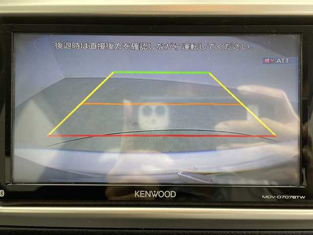 トヨタ ヴィッツ U 鹿児島県 2017(平29)年 9.8万km シルバーM 純正ナビ/(ワンセグTV/CD/Bluetooth)/バックカメラ/ステアリングスイッチ/シートヒーター（D席）/アイドリングストップ/コーナーセンサー（前後）/横滑り防止/ETC/LEDヘッドライト/純正フロアマット/革巻きステアリング/スマートキー