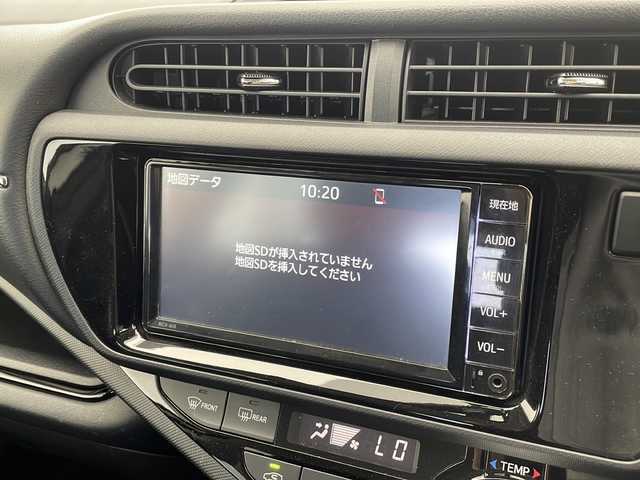 トヨタ アクア X－URBAN 愛知県 2015(平27)年 1.6万km ライムホワイトパールクリスタルシャイン 純正7インチSD（ナビ無し）/フルセグTV/CD DVD/Bluetooth/純正アルミホイール/ドライブレコーダー/ETC/ルーフレール/ステアリングスイッチ/スマートキー/プッシュスタート