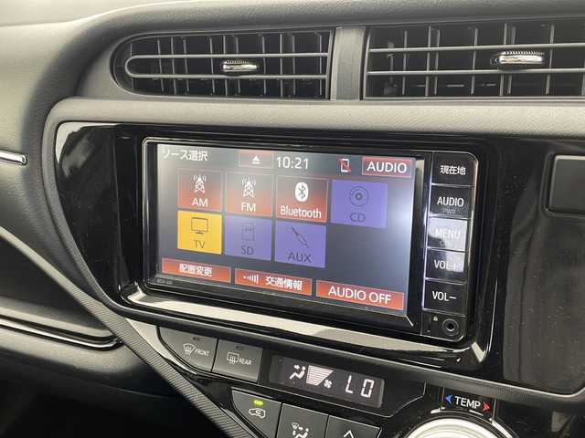トヨタ アクア X－URBAN 愛知県 2015(平27)年 1.6万km ライムホワイトパールクリスタルシャイン 純正7インチSD（ナビ無し）/フルセグTV/CD DVD/Bluetooth/純正アルミホイール/ドライブレコーダー/ETC/ルーフレール/ステアリングスイッチ/スマートキー/プッシュスタート