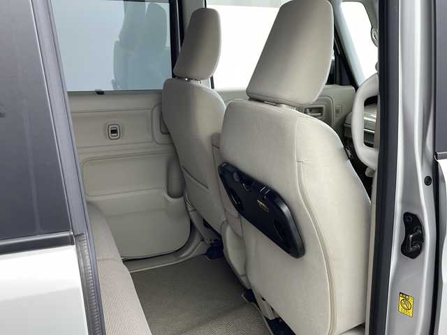 スズキ スペーシア HYBRID X 兵庫県 2023(令5)年 1.2万km シルキーシルバーメタリック ・社外ナビ&TV&BT&USB&HDMI/・ETC/・レーダークルーズコントロール/・スズキセーフティサポート/・レーンキープアシスト/・デュアルブレーキサポート/・オートマチックハイビーム/・両側パワースライドドア/・シートヒーター/・クリアランスソナー/・前後ドライブレコーダー/・アイドリングストップ/・後席サーキュレーター/・純正フロアマット/・スマートキー/・プッシュスタート