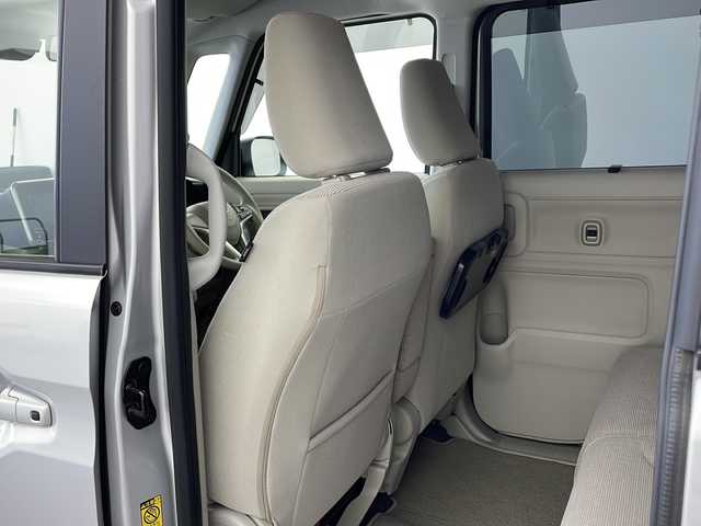 スズキ スペーシア HYBRID X 兵庫県 2023(令5)年 1.2万km シルキーシルバーメタリック ・社外ナビ&TV&BT&USB&HDMI/・ETC/・レーダークルーズコントロール/・スズキセーフティサポート/・レーンキープアシスト/・デュアルブレーキサポート/・オートマチックハイビーム/・両側パワースライドドア/・シートヒーター/・クリアランスソナー/・前後ドライブレコーダー/・アイドリングストップ/・後席サーキュレーター/・純正フロアマット/・スマートキー/・プッシュスタート