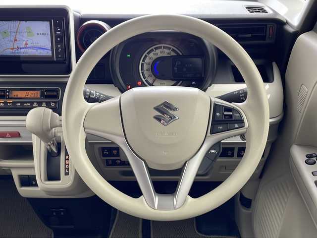 スズキ スペーシア HYBRID X 兵庫県 2023(令5)年 1.2万km シルキーシルバーメタリック ・社外ナビ&TV&BT&USB&HDMI/・ETC/・レーダークルーズコントロール/・スズキセーフティサポート/・レーンキープアシスト/・デュアルブレーキサポート/・オートマチックハイビーム/・両側パワースライドドア/・シートヒーター/・クリアランスソナー/・前後ドライブレコーダー/・アイドリングストップ/・後席サーキュレーター/・純正フロアマット/・スマートキー/・プッシュスタート
