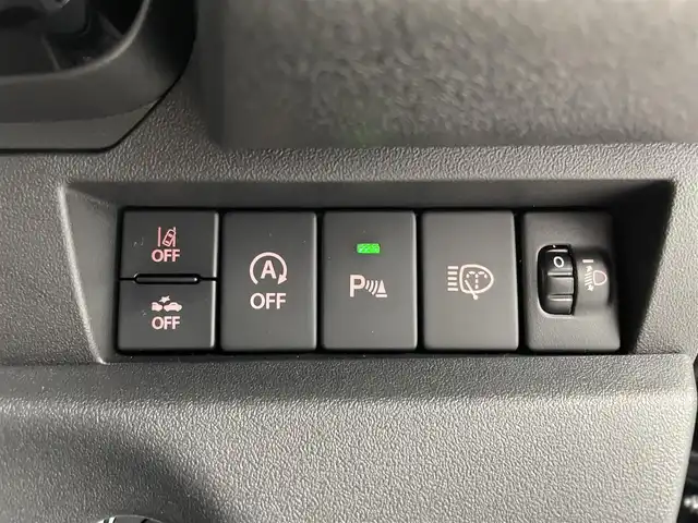 スズキ ジムニー ノマド FC 愛知県 2025(令7)年 0.1万km未満 黒 登録済み未使用車　/４WD　/スズキデュアルカメラサポート/コーナーセンサー　/アダプティブクルーズコントロール　/車線逸脱防止装置　/衝突軽減ブレーキ　/後方誤進抑制機能　/ステアリングリモコン　/革巻きステアリング　/フォグランプ　/ミラーヒーター　/シートヒーター　
