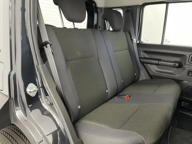 スズキ ジムニー ノマド FC 愛知県 2025(令7)年 0.1万km未満 黒 登録済み未使用車　/４WD　/スズキデュアルカメラサポート/コーナーセンサー　/アダプティブクルーズコントロール　/車線逸脱防止装置　/衝突軽減ブレーキ　/後方誤進抑制機能　/ステアリングリモコン　/革巻きステアリング　/フォグランプ　/ミラーヒーター　/シートヒーター　
