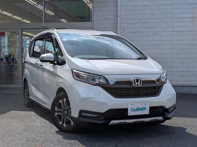ホンダ フリード＋ ハイブリット クロスター 埼玉県 2022(令4)年 2.3万km プラチナホワイトパール ワンオーナー/メモリナビ/フルセグテレビ/バックカメラ/ドライブレコーダー/クルーズコントロール/両側パワースライドドア/プッシュスタート/シートヒーター/ETC2.0/LEDヘッドライト/整備記録簿(R5、R6)/スペアキーあり