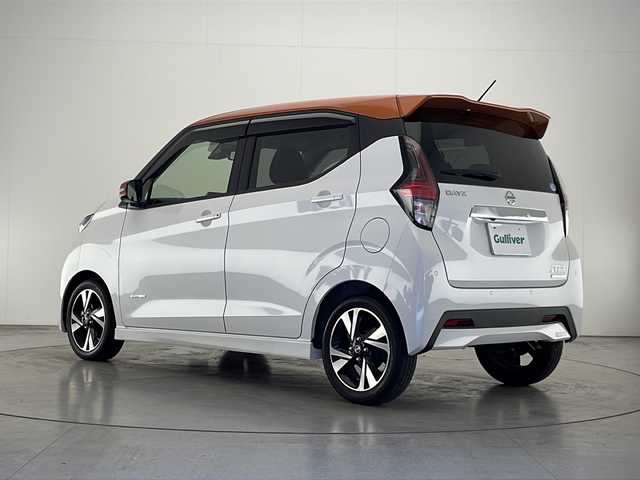 日産 デイズ ハイウェイスターG ターボ 宮崎県 2020(令2)年 1.5万km プレミアムサンシャインオレンジメタリック/シルキーホワイト ・純正ナビ(DVD/フルセグ/Bluetooth)/・アラウンドビューモニター/・純正ドライブレコーダー/・ETC/・LEDヘッドライト/・プッシュスタート/・スマートキー/・TVキット/・衝突軽減ブレーキ/・コーナーセンサー/・サイドエアバッグ/・純正15インチアルミホイール/・ドアミラーウィンカー