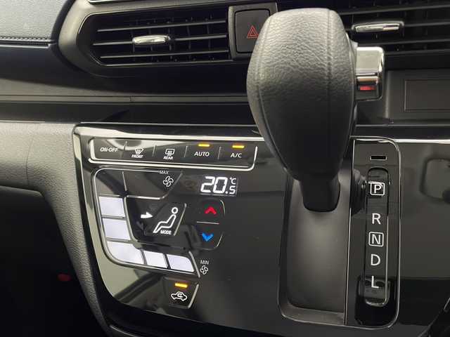 日産 デイズ ハイウェイスターG ターボ 宮崎県 2020(令2)年 1.5万km プレミアムサンシャインオレンジメタリック/シルキーホワイト ・純正ナビ(DVD/フルセグ/Bluetooth)/・アラウンドビューモニター/・純正ドライブレコーダー/・ETC/・LEDヘッドライト/・プッシュスタート/・スマートキー/・TVキット/・衝突軽減ブレーキ/・コーナーセンサー/・サイドエアバッグ/・純正15インチアルミホイール/・ドアミラーウィンカー