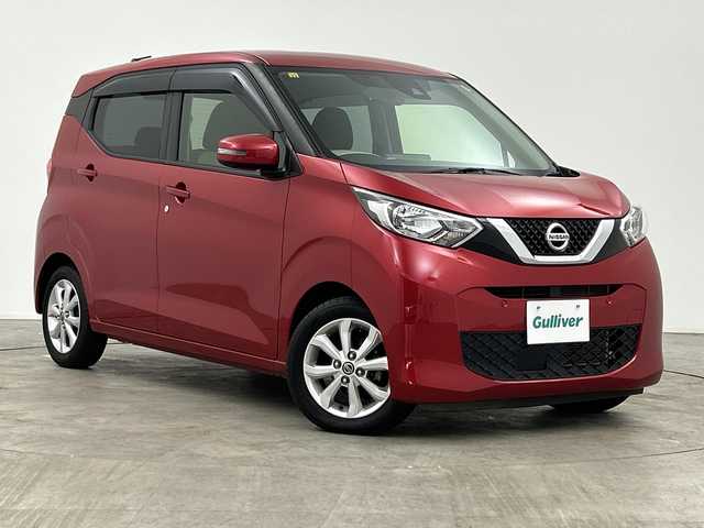 日産 デイズ X 三重県 2020(令2)年 3.4万km スパークリングレッドM 全周囲カメラ　純正ナビ　スマートキー　衝突被害軽減ブレーキ　アイドリングストップ　純正アルミホイール　コーナーセンサー　フルセグＴＶ　ＥＴＣ　レーンキープアシスト　オートライト　プッシュスタート　禁煙