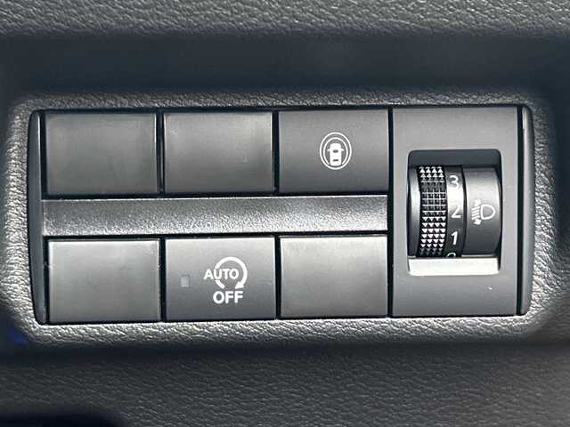 日産 デイズ X 三重県 2020(令2)年 3.4万km スパークリングレッドM 全周囲カメラ　純正ナビ　スマートキー　衝突被害軽減ブレーキ　アイドリングストップ　純正アルミホイール　コーナーセンサー　フルセグＴＶ　ＥＴＣ　レーンキープアシスト　オートライト　プッシュスタート　禁煙