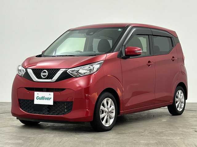 日産 デイズ X 三重県 2020(令2)年 3.4万km スパークリングレッドM 全周囲カメラ　純正ナビ　スマートキー　衝突被害軽減ブレーキ　アイドリングストップ　純正アルミホイール　コーナーセンサー　フルセグＴＶ　ＥＴＣ　レーンキープアシスト　オートライト　プッシュスタート　禁煙