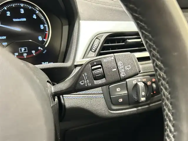 ＢＭＷ Ｘ１ xDrive 18d Mスポーツ 福岡県 2020(令2)年 6.3万km サファイアブラックP ＡＣＣ　/アンビエントライト　/オートマチックテールゲート　/純正ナビ　/Ｂｌｕｅｔｏｏｔｈ　/Ｂカメラ　/パドルシフト　/メモリ付パワーシート　/純正１８インチＡＷ　/衝突軽減Ｂ　/前後ソナー　/オートライト