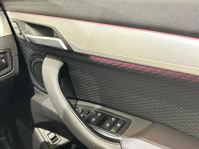 ＢＭＷ Ｘ１ xDrive 18d Mスポーツ 福岡県 2020(令2)年 6.3万km サファイアブラックP ＡＣＣ　/アンビエントライト　/オートマチックテールゲート　/純正ナビ　/Ｂｌｕｅｔｏｏｔｈ　/Ｂカメラ　/パドルシフト　/メモリ付パワーシート　/純正１８インチＡＷ　/衝突軽減Ｂ　/前後ソナー　/オートライト