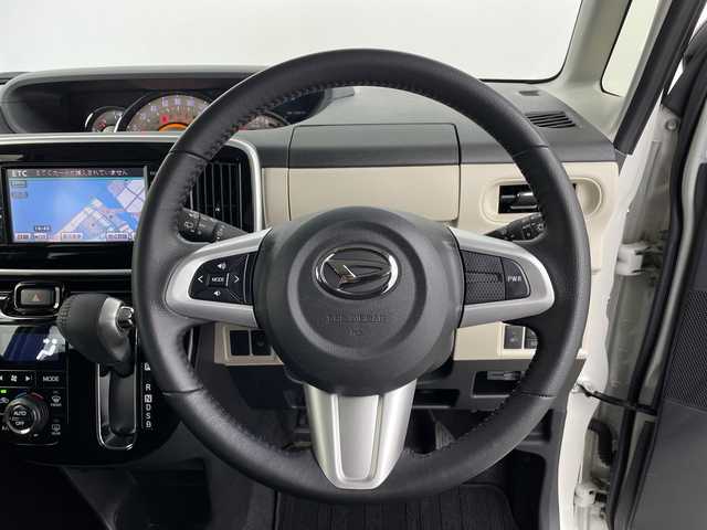 ダイハツ ムーヴ キャンバス G ブラックアクセント VS SAⅢ 鹿児島県 2021(令3)年 1.8万km パール 7インチナビ/・DVD/SD/・全方位カメラ/・フルセグTV/スマートアシストIII/・衝突警報機能/・衝突回避支援ブレーキ機能/・誤発進抑制制御機能/・車線逸脱警報機能/・オートハイビーム/・先行車発進お知らせ機能/LEDヘッドライト/運転席シートヒーター/両側パワースライドドア/ABS/スマートキー×２/新車時手帳/取扱説明書