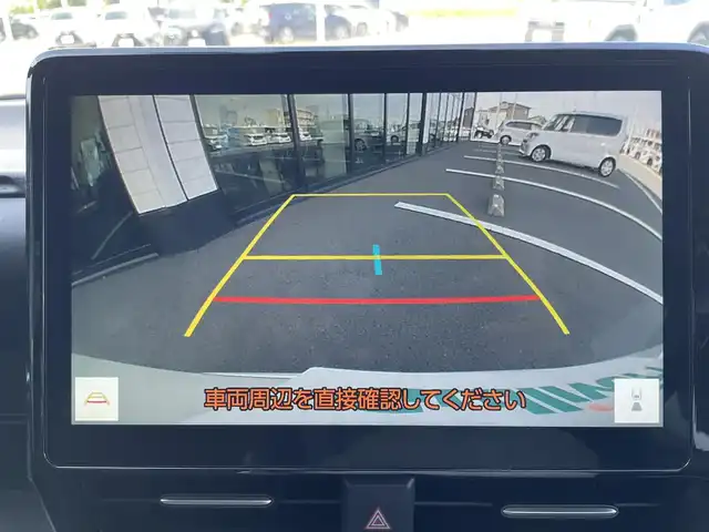 トヨタ ヴォクシー S－Z 群馬県 2022(令4)年 0.9万km ホワイトパールクリスタルシャイン 純正10.5インチディスプレイオーディオ/（ナビ/CD/DVD/SD/HDMI/Miracast）/フルセグテレビ/バックカメラ/純正14インチフリップダウンモニター/セーフティセンス/・プリクラッシュセーフティ/・レーンディパーチャーアラート/・オートマチックハイビーム/・ドライバー異常時対応システム/・発信遅れ告知機能/・レーントレーシングアシスト/・レーダークルーズコントロール/・ロードサインアシスト/・プロアクティブドライビングアシスト/パーキングサポートブレーキ/バックドアイージークローザー/両側パワースライドドア/ハーフレザーシート/シートヒーター/オートホールド/プッシュスタート/ビルトインETC/ドライブレコーダー
