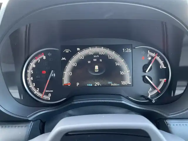 トヨタ ヴォクシー S－Z 群馬県 2022(令4)年 0.9万km ホワイトパールクリスタルシャイン 純正10.5インチディスプレイオーディオ/（ナビ/CD/DVD/SD/HDMI/Miracast）/フルセグテレビ/バックカメラ/純正14インチフリップダウンモニター/セーフティセンス/・プリクラッシュセーフティ/・レーンディパーチャーアラート/・オートマチックハイビーム/・ドライバー異常時対応システム/・発信遅れ告知機能/・レーントレーシングアシスト/・レーダークルーズコントロール/・ロードサインアシスト/・プロアクティブドライビングアシスト/パーキングサポートブレーキ/バックドアイージークローザー/両側パワースライドドア/ハーフレザーシート/シートヒーター/オートホールド/プッシュスタート/ビルトインETC/ドライブレコーダー