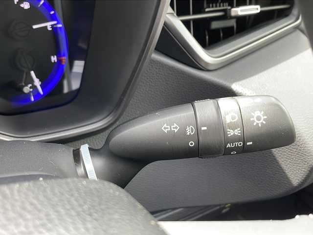 トヨタ カローラツーリング ハイブリッド ダブルバイビー 広島県 2020(令2)年 2.2万km ホワイトパールクリスタルシャイン TRDエアロ（F/S/R）/ルーフレール/トヨタセーフティセンス/・プリクラッシュセーフティ/・レーンディパーチャーアラート/・LTA/・RSA/・先行車発進告知/・レーダークルーズコントロール/BSM/クリアランスソナー/純正ディスプレイオーディオ/・ナビ機能/CD/DVD/Bluetooth/USB/バックカメラ/革巻きステアリング/ステアリングスイッチ/ステアリングヒーター/シートヒーター/ハーフレザーシート/LEDヘッドライト/フォグランプ/純正ドライブレコーダー（DRT-H68A）/ETC/トノカバー/純正ドアバイザー/純正17インチアルミホイール/W+サイド+カーテンエアバック