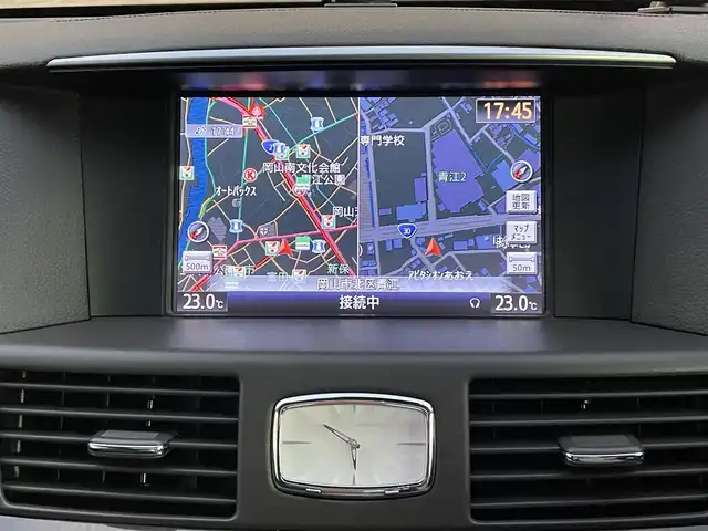 日産 シーマ ハイブリッド VIP G 岡山県 2015(平27)年 0.7万km ブレードシルバー 登録時走行距離6788km/ヘッドレスト後席モニター/BOSEサウンド/サンルーフ/純正HDDナビ/(AM/FM/TV/BT/DISC)/衝突被害軽減システム/クルーズコントロール/バックカメラ/ドライブレコーダー/WAC/全席シートヒーター/全席パワーシート/N席オットマン/シートメモリ/ビルトインETC/スマートキー/スペアキー/純正１８インチアルミホイール