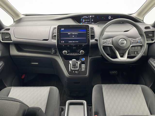日産 セレナ e－パワー ハイウェイスター V 千葉県 2020(令2)年 4万km ダークメタルグレー プロパイロット/　衝突被害軽減システム/レーンキープアシスト/　レーダークルーズコントロール/コーナーセンサー（前後）/　ブラインドスポットモニター/横滑り防止装置/　オートライト/LEDヘッドライト/純正ディーラーOPSDナビ/　（Bluetooth/CD/DVD/ブルーレイ/USB/フルセグTV）/全方位カメラ/社外ETC/社外ドライブレコーダー（前後）/パーキングアシスト/両側パワースライドドア/社外フロアマット/3列シート/純正16インチアルミホイール