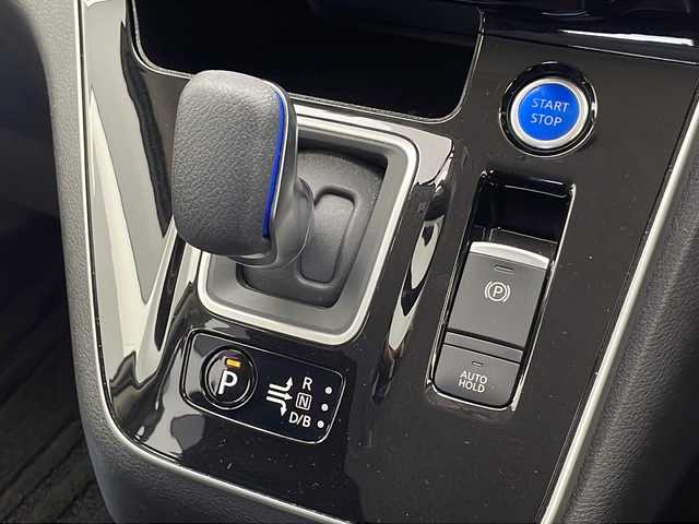 日産 セレナ e－パワー ハイウェイスター V 千葉県 2020(令2)年 4万km ダークメタルグレー プロパイロット/　衝突被害軽減システム/レーンキープアシスト/　レーダークルーズコントロール/コーナーセンサー（前後）/　ブラインドスポットモニター/横滑り防止装置/　オートライト/LEDヘッドライト/純正ディーラーOPSDナビ/　（Bluetooth/CD/DVD/ブルーレイ/USB/フルセグTV）/全方位カメラ/社外ETC/社外ドライブレコーダー（前後）/パーキングアシスト/両側パワースライドドア/社外フロアマット/3列シート/純正16インチアルミホイール