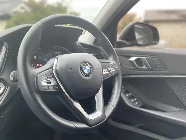 ＢＭＷ ＢＭＷ １１８ｄ プレイ エディションジョイ+ 栃木県 2020(令2)年 1.8万km ミネラルグレー コンフォートアクセス/インテリジェントセーフティ/アンビエントライト /D席パワーシート /パワーテールゲート/パークディスタンスコントロール/レーンキープアシスト/ブラインドスポット /ワイヤレスチャージ /LEDヘッドライト/オートハイビーム /ACC/ナビ/バックカメラ/ミラーETC/ドライブレコーダー前後