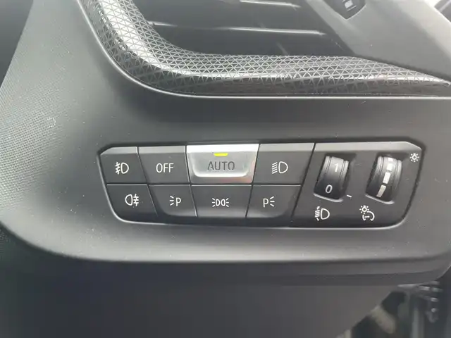 ＢＭＷ ＢＭＷ １１８ｄ プレイ エディションジョイ+ 栃木県 2020(令2)年 1.8万km ミネラルグレー コンフォートアクセス/インテリジェントセーフティ/アンビエントライト /D席パワーシート /パワーテールゲート/パークディスタンスコントロール/レーンキープアシスト/ブラインドスポット /ワイヤレスチャージ /LEDヘッドライト/オートハイビーム /ACC/ナビ/バックカメラ/ミラーETC/ドライブレコーダー前後