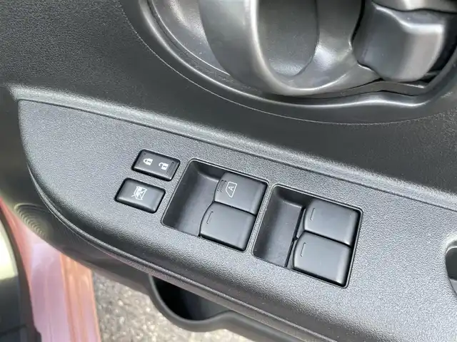 日産 マーチ 12S 新潟県 2018(平30)年 0.4万km ピンク ワンオーナー/純正ホイール/DVDプレーヤー/ドアバイザー/コーナーセンサー/電動格納ドアミラー/レベライザー/フロアマット