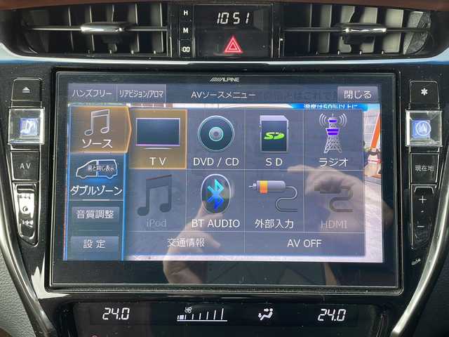 トヨタ ハリアー エレガンス 山口県 2017(平29)年 5.1万km ホワイトパールクリスタルシャイン サンルーフ/茶ハーフレザーシート/社外20インチAW/モデリスタエアロ/アルパイン製メモリナビ/Bluetooth/フルセグTV/バックカメラ/スマートキー＆プッシュスタート/クルーズコントロール/アイドリングストップ/オートマチックハイビーム/LEDヘッドライト/LEDフォグライト/オートライト/ステアリングスイッチ/レーンキープアシスト/衝突軽減ブレーキ/電子制御パーキングブレーキ/保証書・取説/スペアキー1個