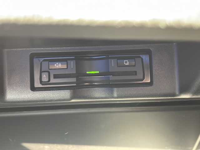 トヨタ ハリアー エレガンス 山口県 2017(平29)年 5.1万km ホワイトパールクリスタルシャイン サンルーフ/茶ハーフレザーシート/社外20インチAW/モデリスタエアロ/アルパイン製メモリナビ/Bluetooth/フルセグTV/バックカメラ/スマートキー＆プッシュスタート/クルーズコントロール/アイドリングストップ/オートマチックハイビーム/LEDヘッドライト/LEDフォグライト/オートライト/ステアリングスイッチ/レーンキープアシスト/衝突軽減ブレーキ/電子制御パーキングブレーキ/保証書・取説/スペアキー1個