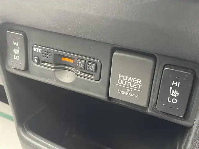 ホンダ Ｎ ＢＯＸ G Lパッケージ 山形県 2016(平28)年 7.7万km プレミアムアイボリーP 4WD/SDナビ/　　【CD DVD BT フルセグ USB】/バックカメラ/両側パワースライドドア/シートヒーター/アイドリングストップ/ステアリングスイッチ/電動格納ウィンカーミラー/ミラーヒーター/純正フロアマット/ドアバイザ―/スマートキー×2/ETC