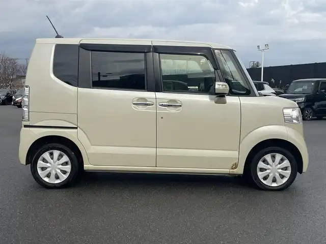 ホンダ Ｎ ＢＯＸ G Lパッケージ 山形県 2016(平28)年 7.7万km プレミアムアイボリーP 4WD/SDナビ/　　【CD DVD BT フルセグ USB】/バックカメラ/両側パワースライドドア/シートヒーター/アイドリングストップ/ステアリングスイッチ/電動格納ウィンカーミラー/ミラーヒーター/純正フロアマット/ドアバイザ―/スマートキー×2/ETC