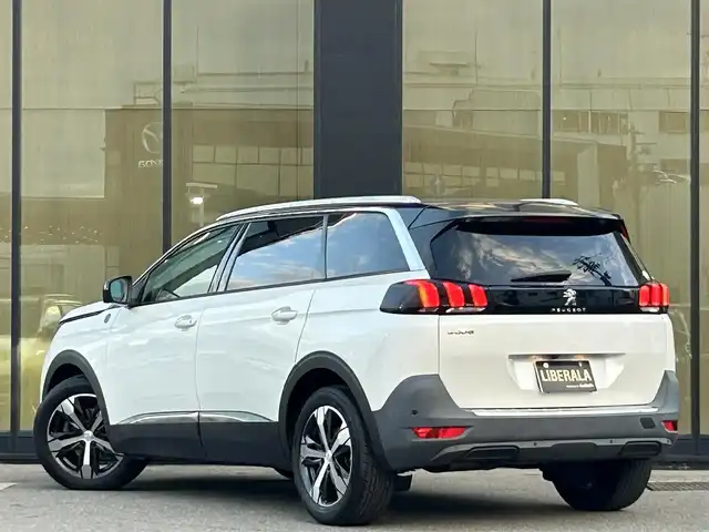 プジョー ５００８ クロスシティ ブルーHDi 石川県 2021(令3)年 3.3万km パール パノラマサンルーフ/ディスプレィオーディオ/サイド・バックカメラ/ハーフレザー/シートヒーター/BSM/パワーバックドア/パドルシフト/ルーフレール/置くだけ充電/シートメモリー